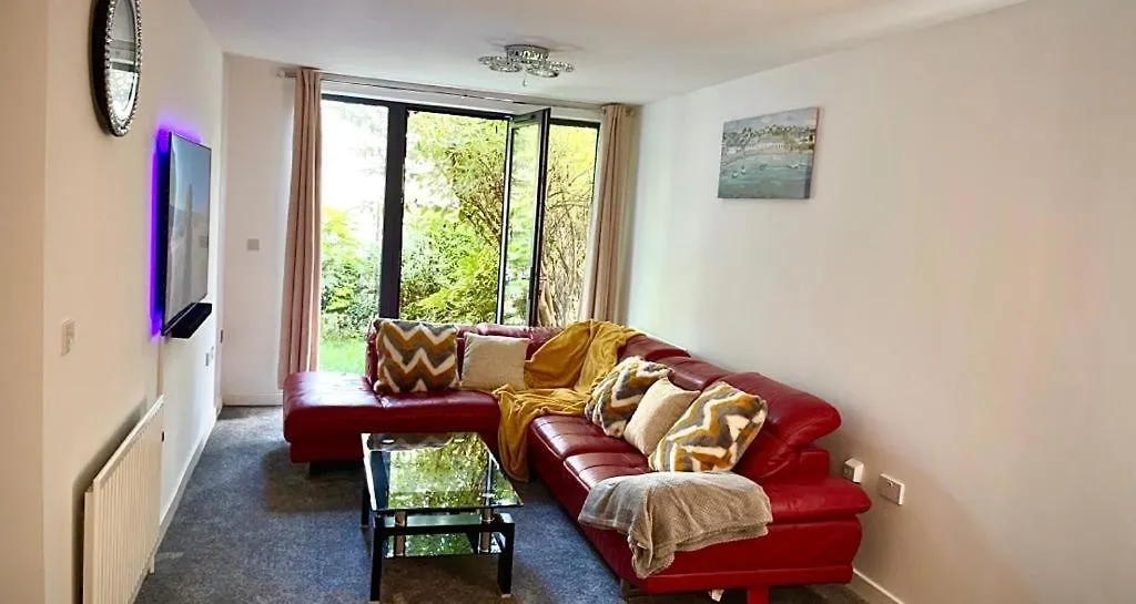 Ariel Luxury Apartment London